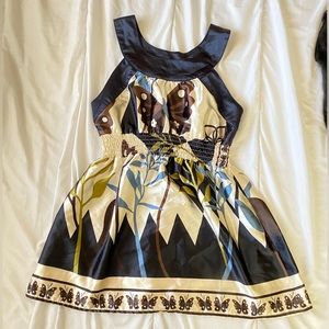 Women’s • Blouse